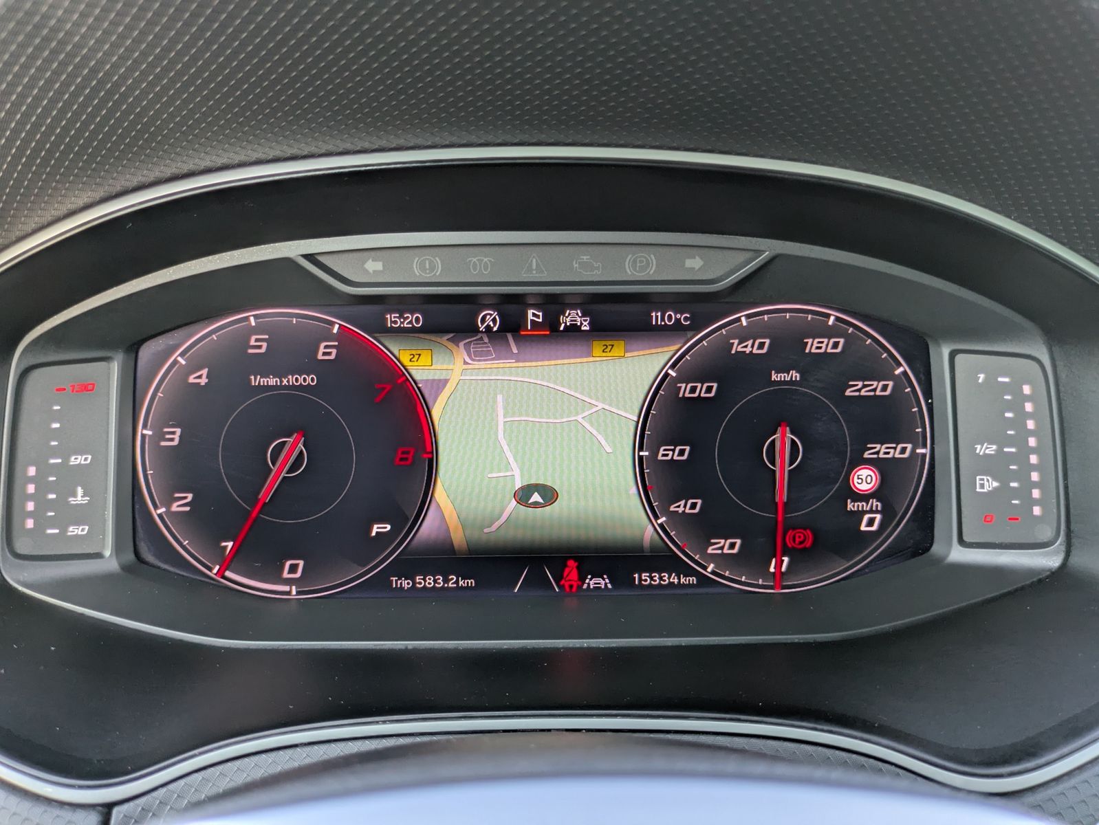 Fahrzeugabbildung SEAT Arona 1.5 TSI FR DSG AHK*ACC*LED*APP*DAB*KAMERA