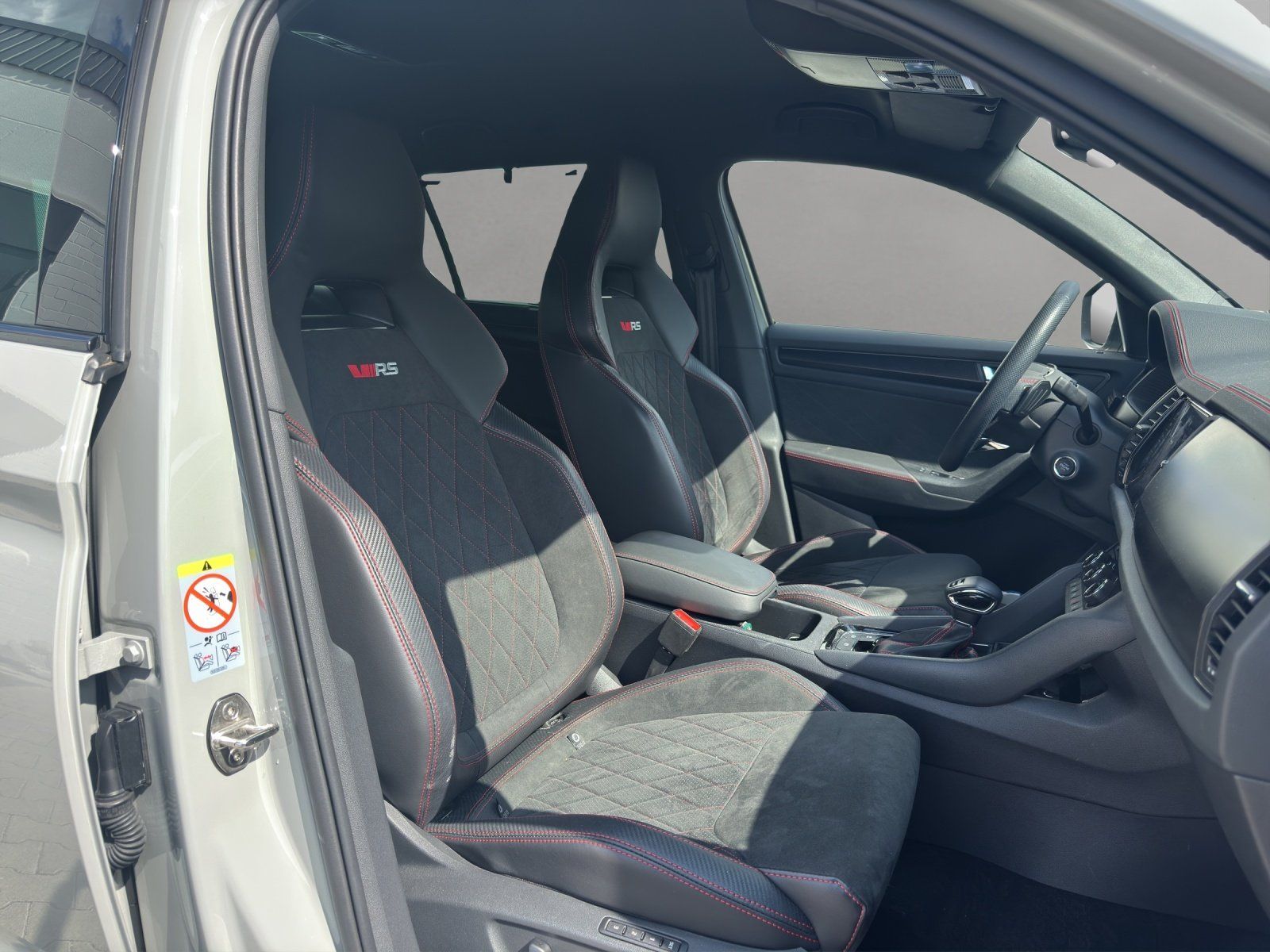 Fahrzeugabbildung SKODA Kodiaq 2.0 TSI RS 4x4/KAMERA/ACC/COLUMBUS/DCC/