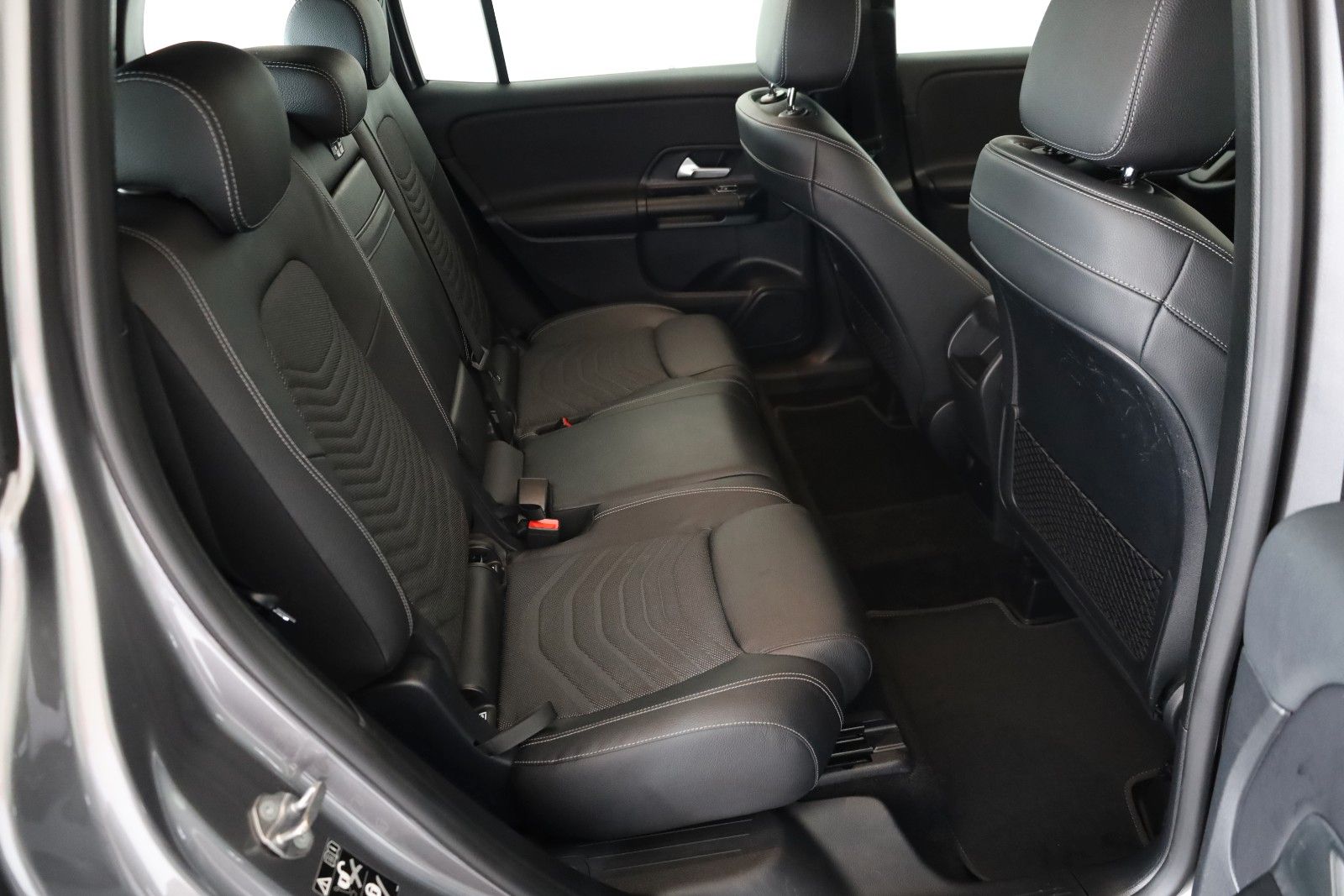 Fahrzeugabbildung Mercedes-Benz GLB 200d Style, T.Leder,Navi,LED,SH,Kamera,AHK