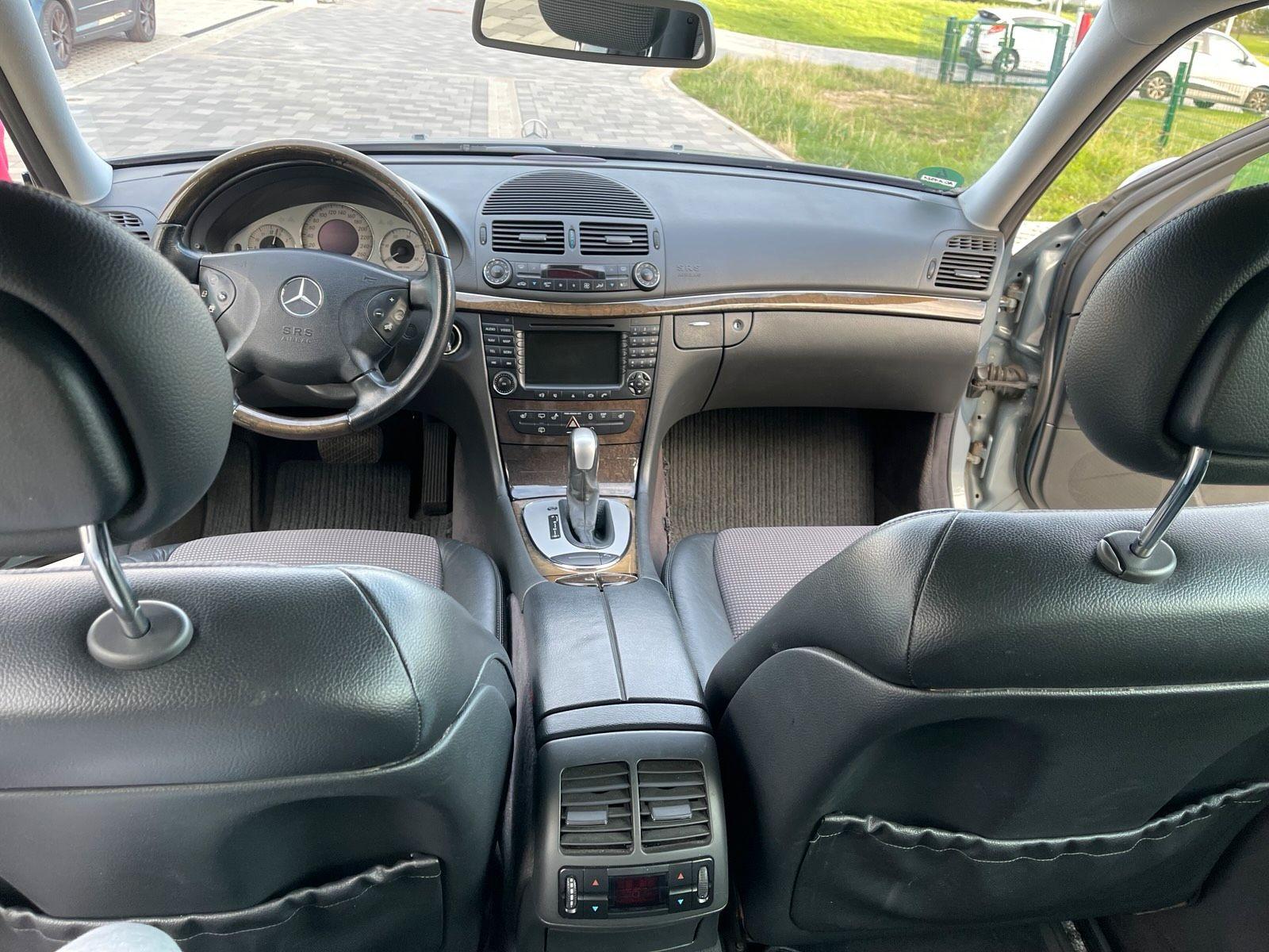 Mercedes-Benz 220 2004 — photo 6