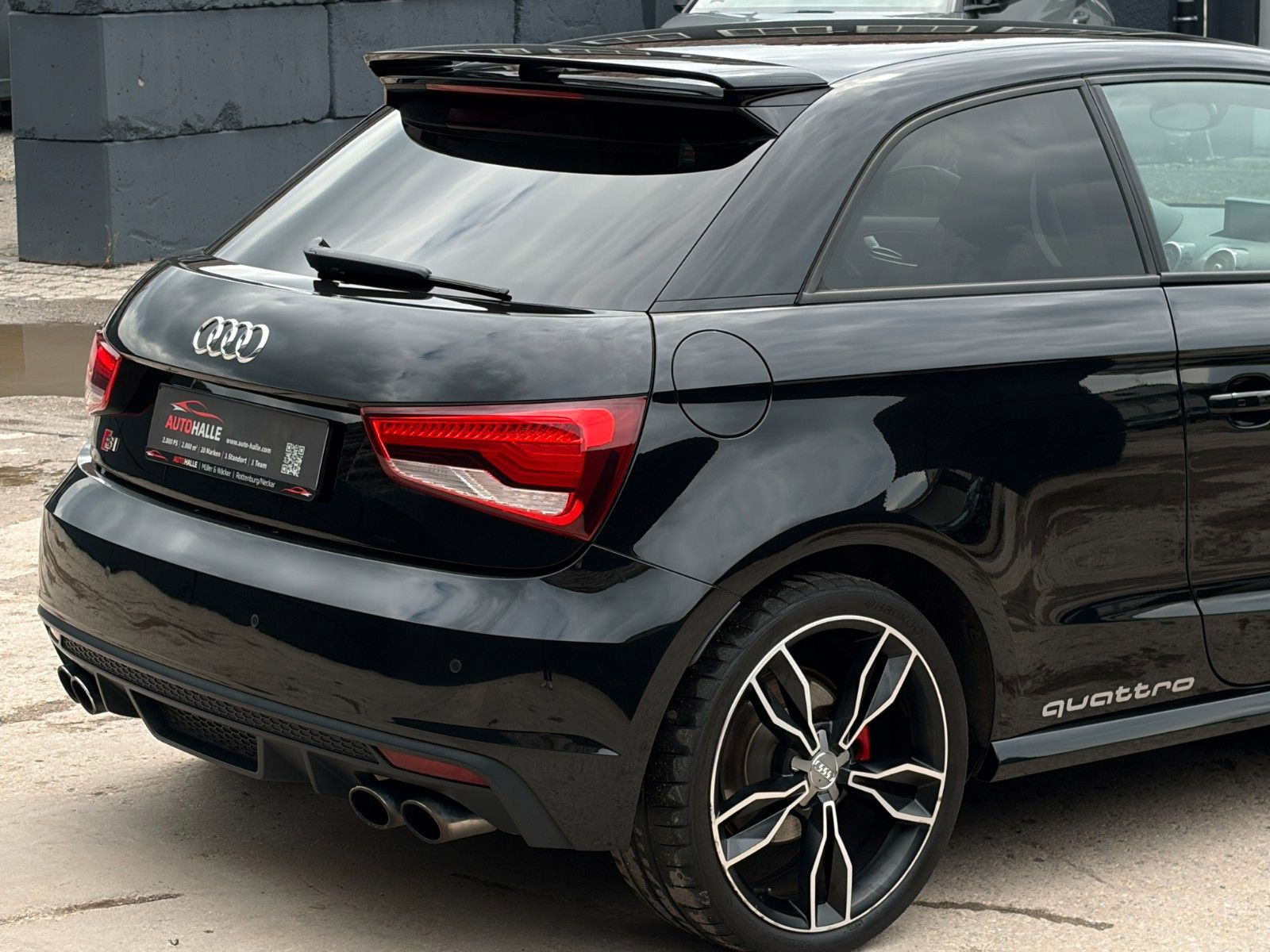 Fahrzeugabbildung Audi S1 2.0 TFSI quattro SHZ PDC Navi Leder Ambiente