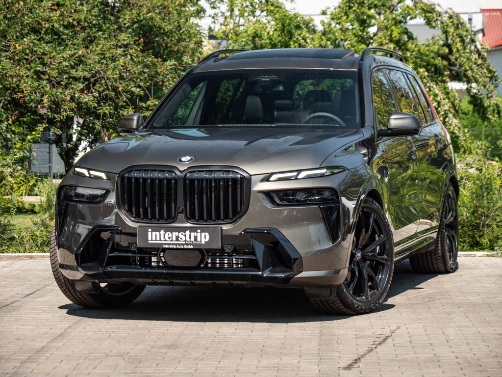 Image of BMW X7