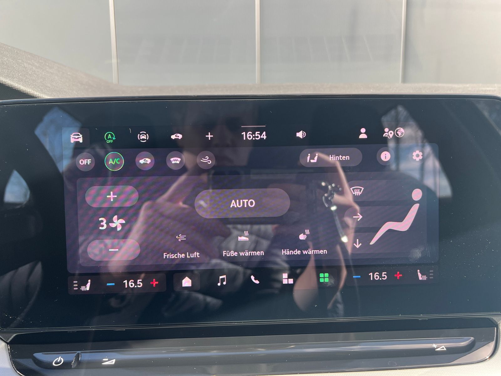 Fahrzeugabbildung SKODA Octavia Combi Selection 1.5 TSI mHEV DSG *LED, S