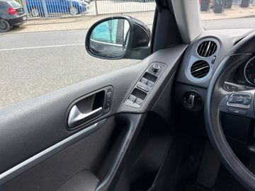 Volkswagen Tiguan - 12