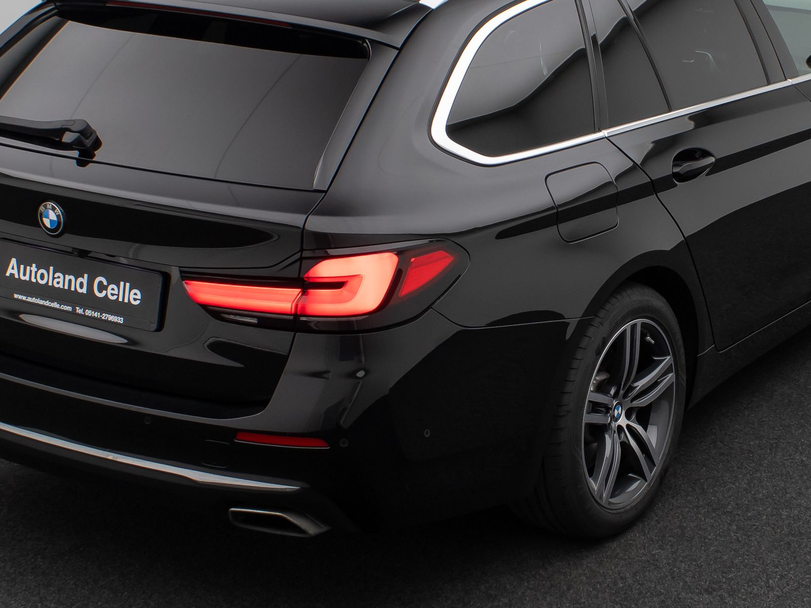 Fahrzeugabbildung BMW 530d xD  Luxury Line Kamera DAB H/K Lenkrhzg AHK