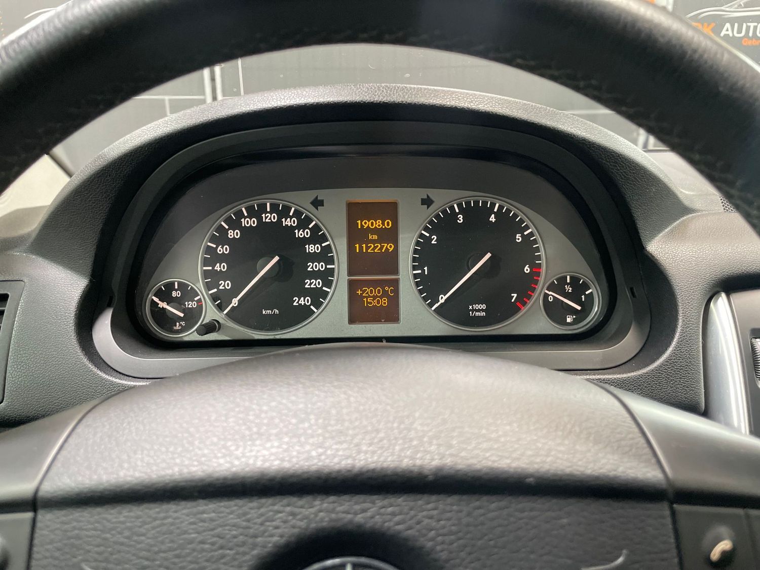 Fahrzeugabbildung Mercedes-Benz B 180 i #SHZ