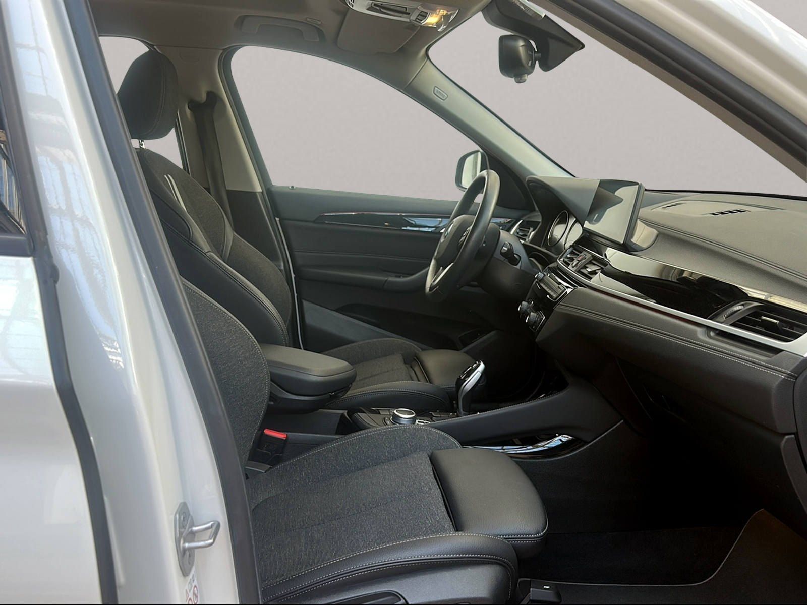 BMW X1 sDrive18d Sport Line Navi AHK Head-Up Kamera foto 18