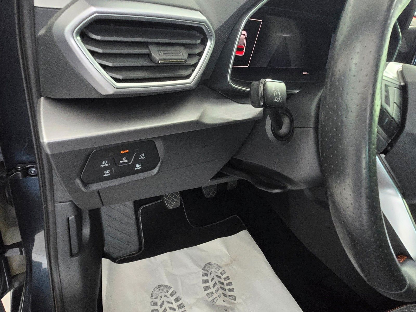 Fahrzeugabbildung SEAT Leon Sportstourer FR