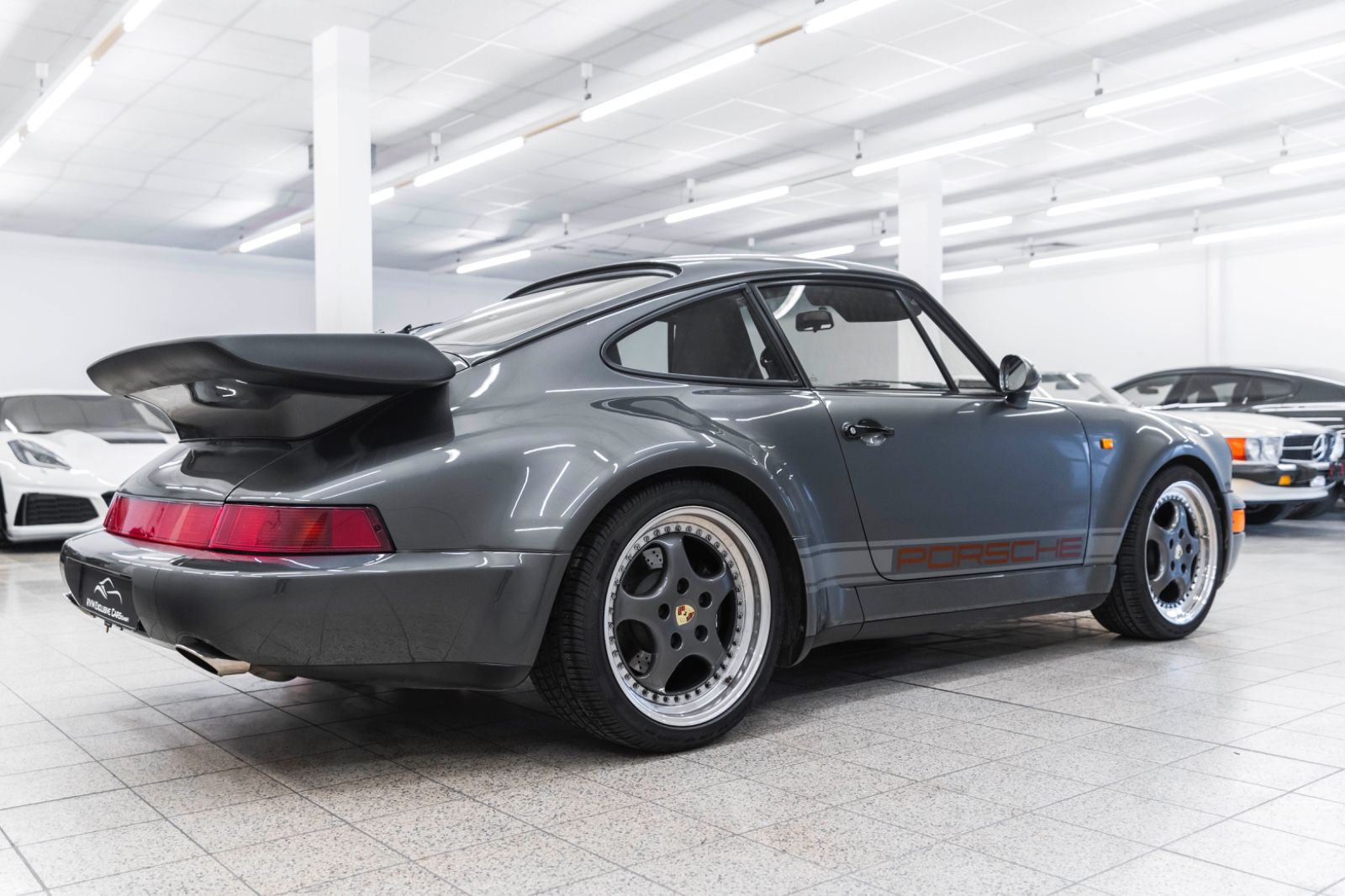 Fahrzeugabbildung Porsche 964 TURBO COUPE TOPZUSTAND REVIDIERT GUT. 1-