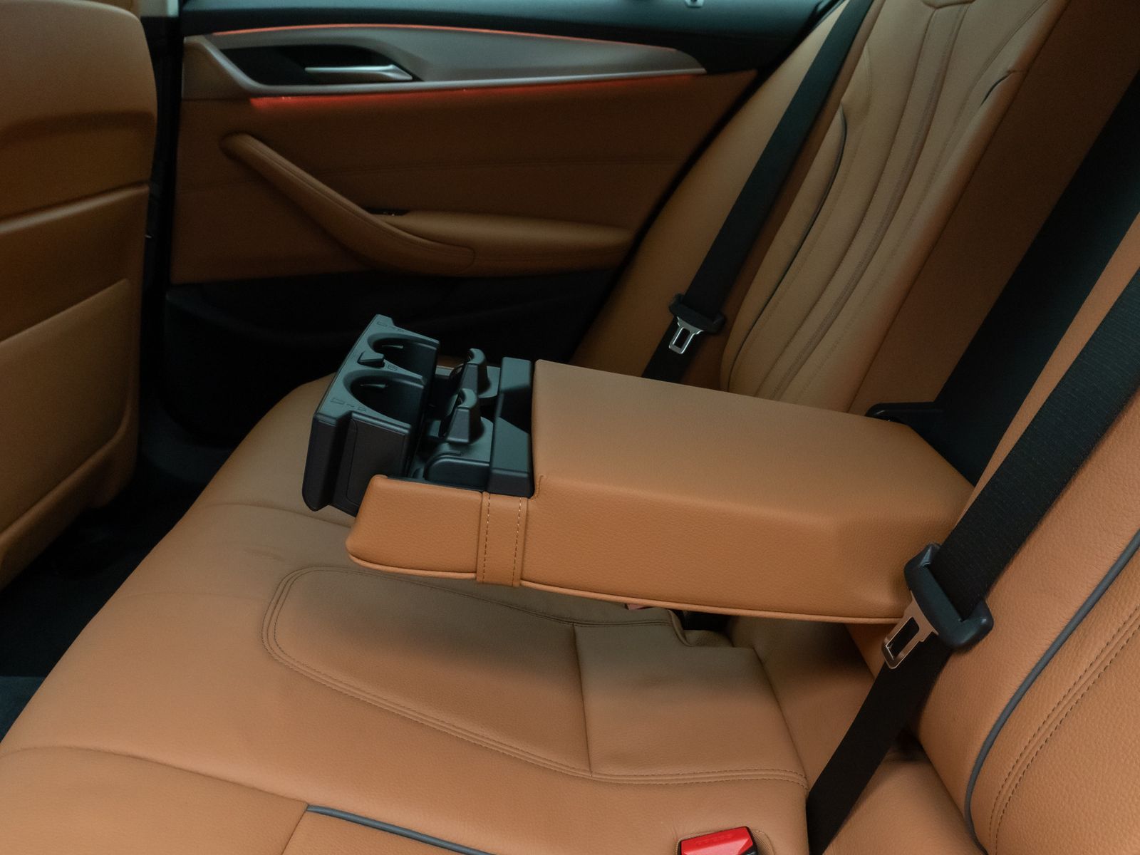 Fahrzeugabbildung BMW 530d xD Luxury Line 360° Laser HUD HiFi Komfort
