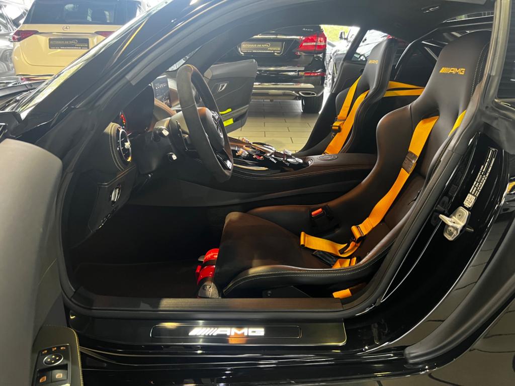 Mercedes-Benz AMG GT R