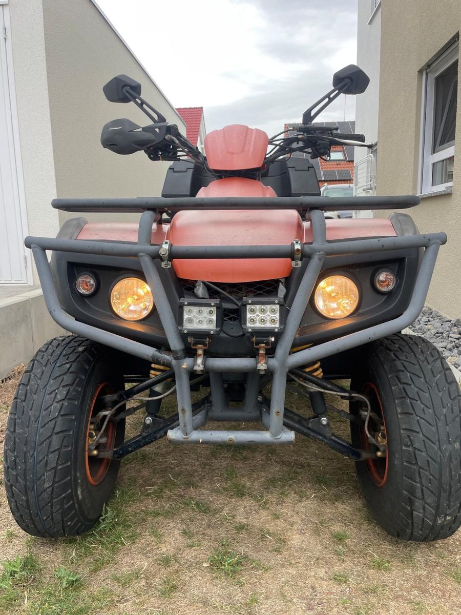 Dinli  2015 — rear view