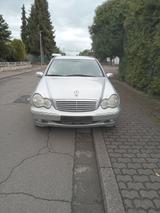 Mercedes-Benz C 220 CDI - Automatik +  Tüv  - gebrauchte Mercedes-Benz C 220 aus dem Jahr 2001