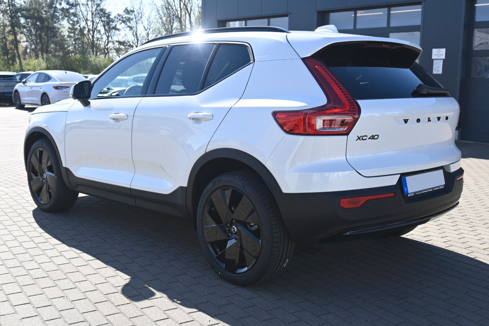 Fahrzeugabbildung Volvo XC40 B4 DKG Plus Black Edition*FSHZG*360°*ACC