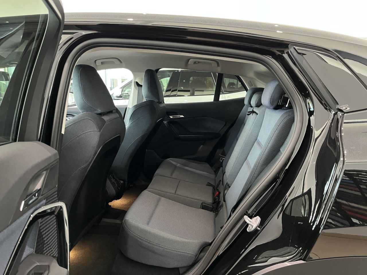 BMW iX2 - Bild 19