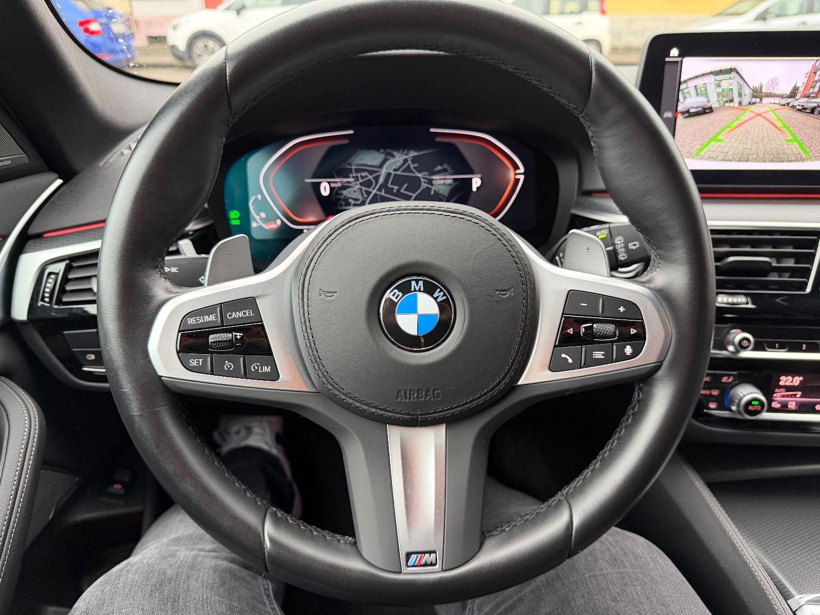 Fahrzeugabbildung BMW 520 i Touring M Sport H&K AHK LED KAMERA
