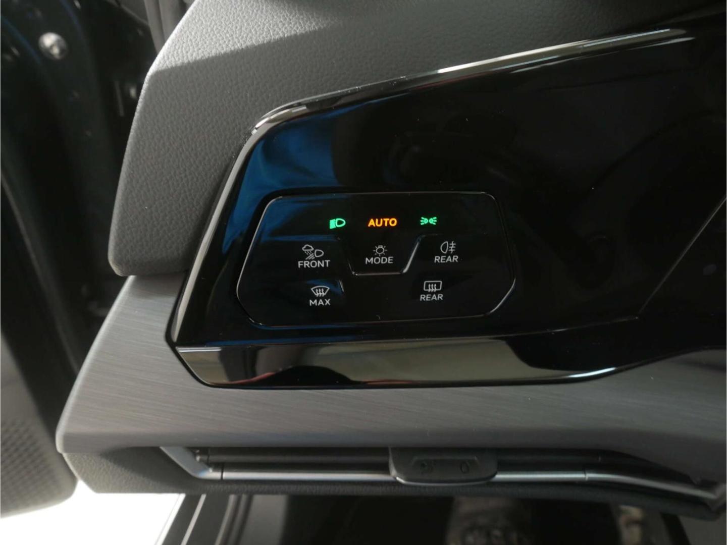 Volkswagen Golf 2.0 TSI Style DSG App-Connect/LED/17'', миниатюра 19