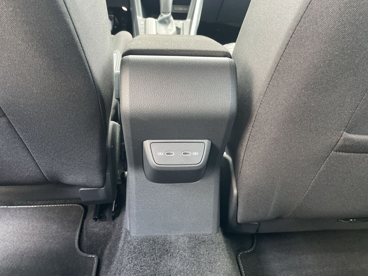Taigo 1.5 TSI DSG R-Line Kamera/AHK/Navi Pro/ACC