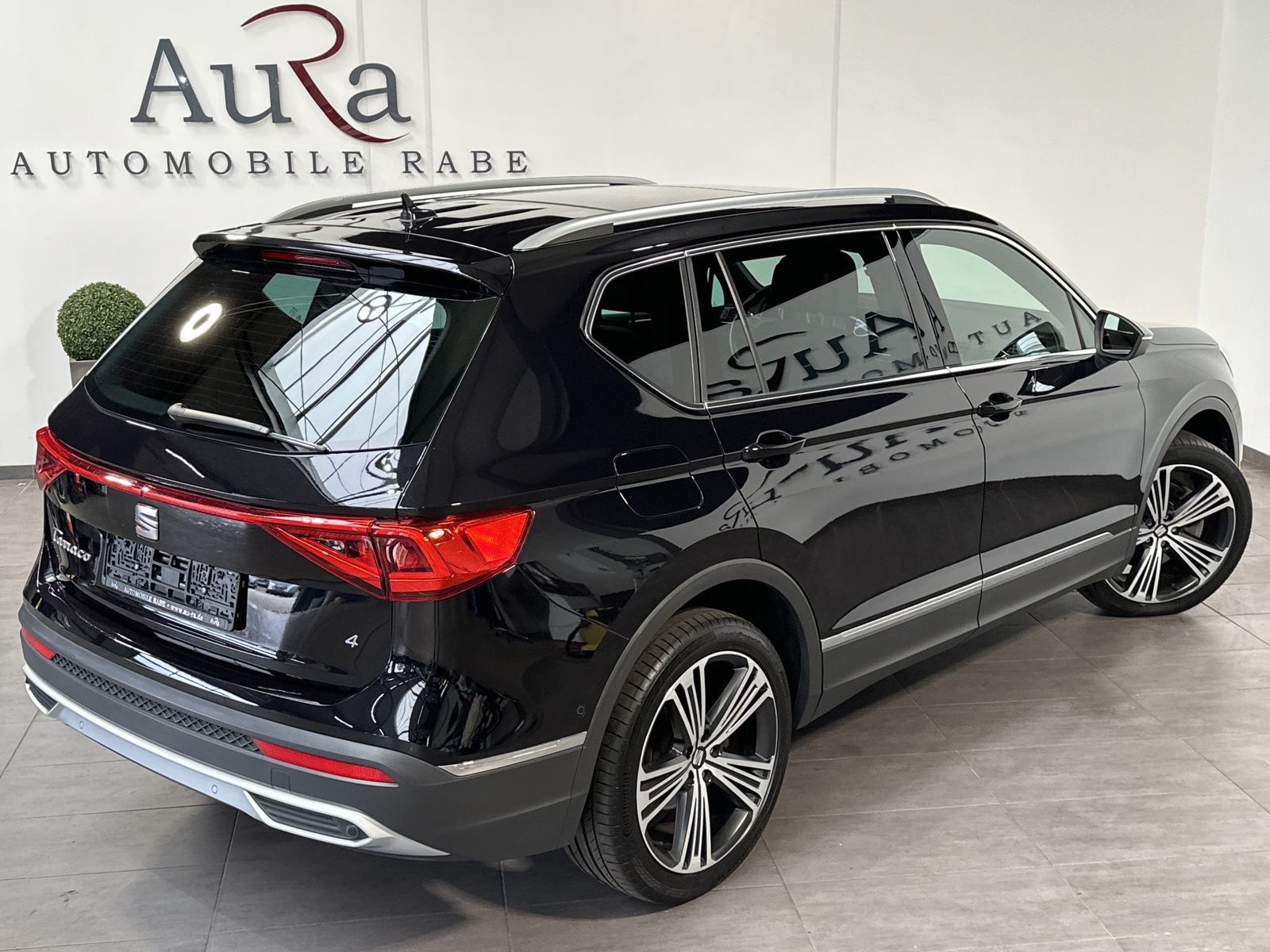 Fahrzeugabbildung SEAT Tarraco 2.0 TSI DSG 4D XC NAV+LED+AHK+PANO+20ZO