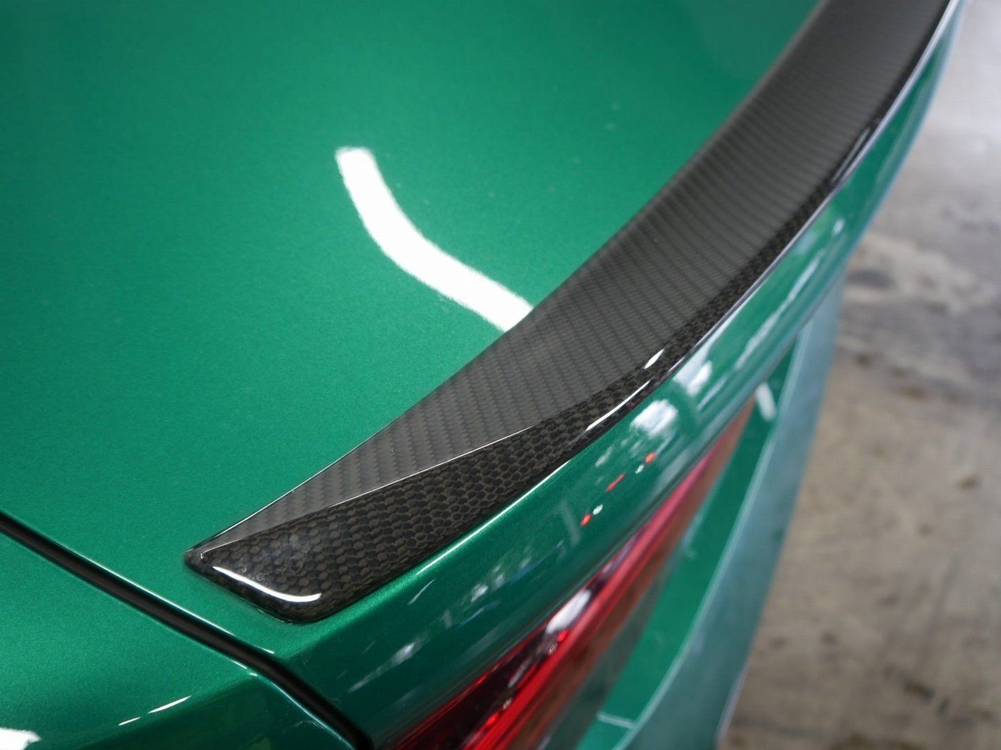 Fahrzeugabbildung BMW M4 Competition aktive Sitzbelüftung vorn, Glasda