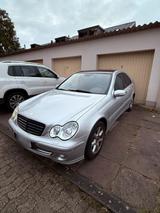 Mercedes-Benz Mercedes Benz CDI 220 - Mercedes-Benz 220 in Bielefeld