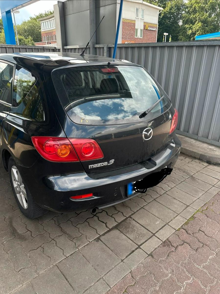Mazda 3, 2004