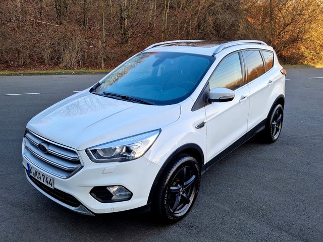 Ford Kuga 2,0 TDCi 4x4 132kW Titanium Panorama