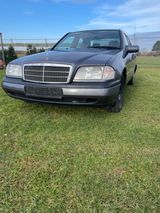 Mercedes-Benz 220 w202 TÜV H neu - Mercedes-Benz 220 aus 1995