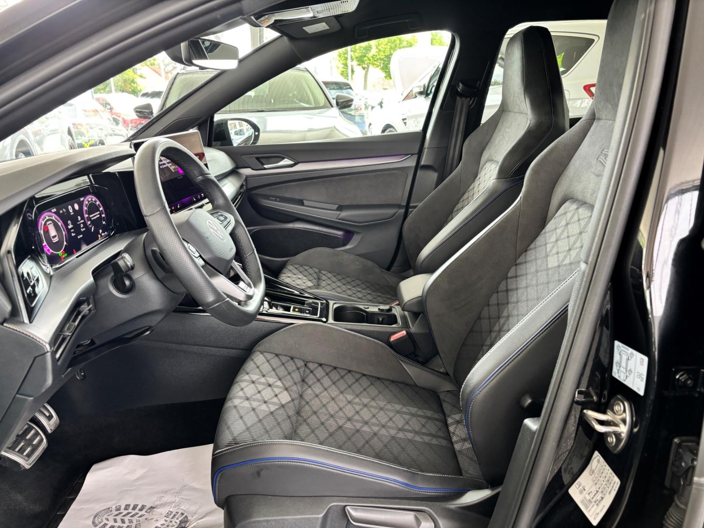 Volkswagen Golf VIII Variant 1.5 eTSI DSG R-Line ACC RFK LE, миниатюра 12