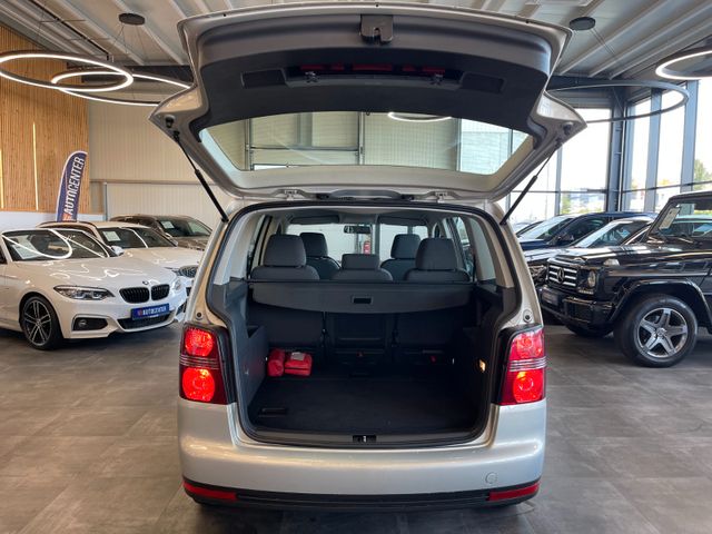 Volkswagen Touran Conceptline *KLIMA*TEMPOMAT*SZHZ*