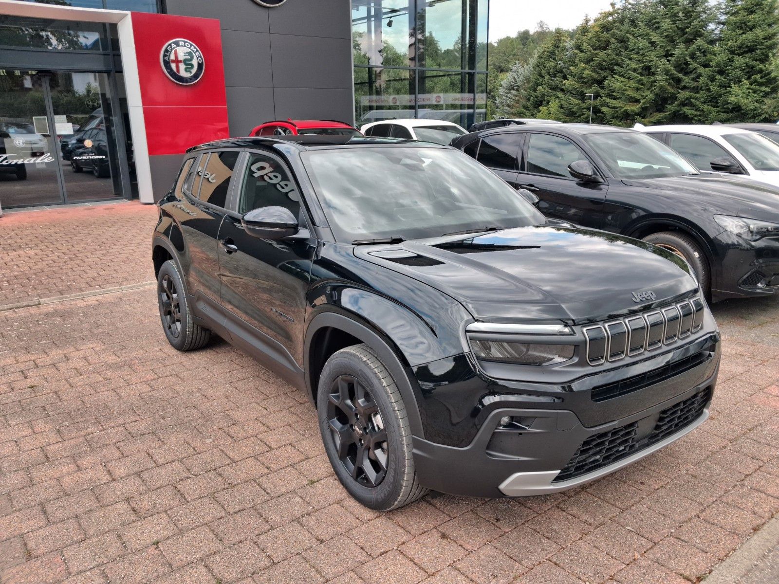 Fahrzeugabbildung Jeep Avenger Altitude Mild-Hybrid Black Edition