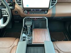 TOYOTA Tundra 1794 Edition Hybrid CrewMax