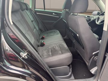 Volkswagen Tiguan - 9