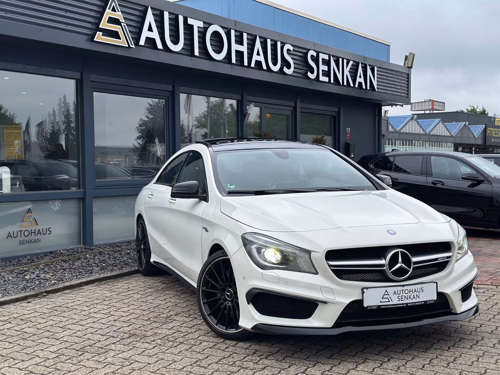 Mercedes-Benz CLA 45 AMG 4Matic *PANO*BI-XENON*AMBIENTE*DCT*