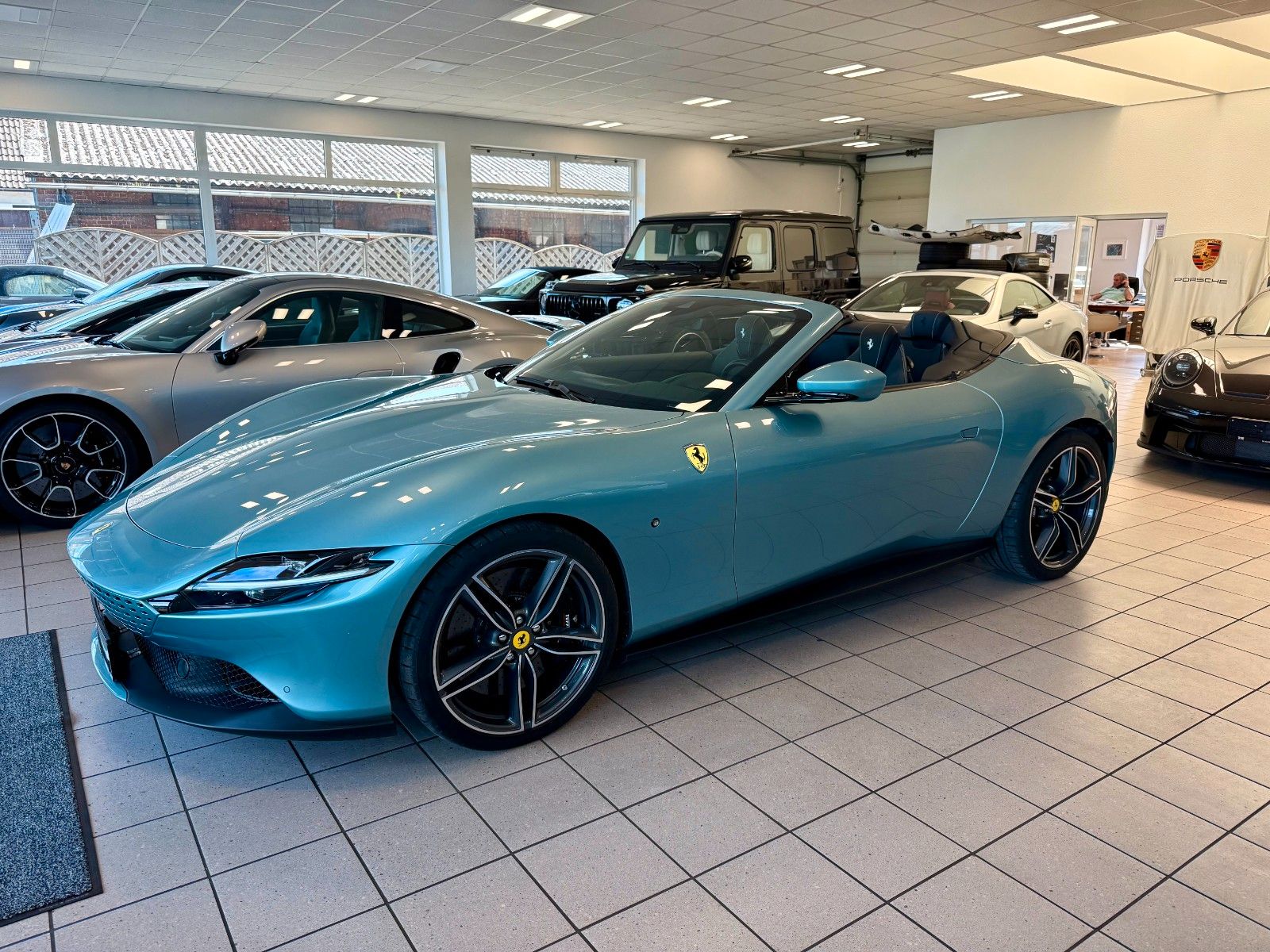Fahrzeugabbildung Ferrari Roma Spider "SpecialColor"/JBL /Matrix /ACC/PPF