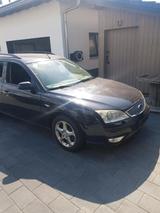 Ford Mondeo 2.2 TDI - Ford Mondeo aus 2005 mit Diesel-Antrieb