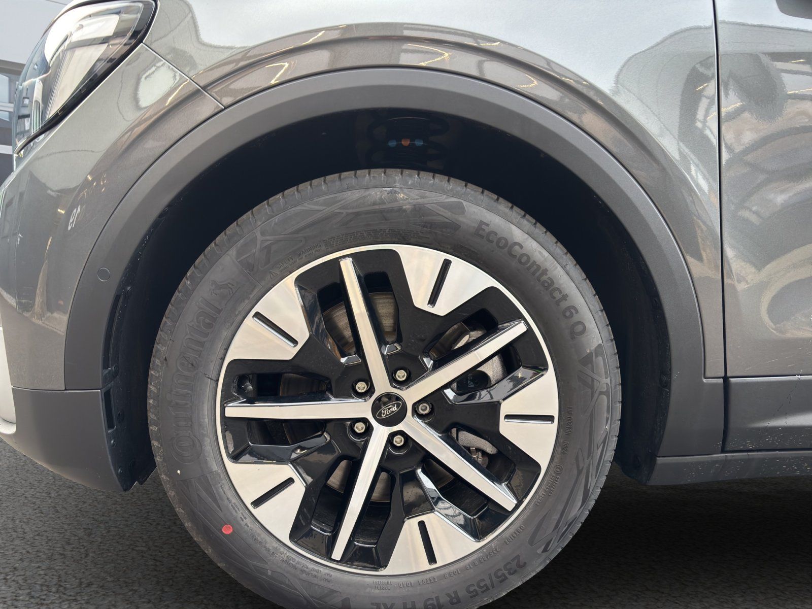 Fahrzeugabbildung Ford Explorer RWD