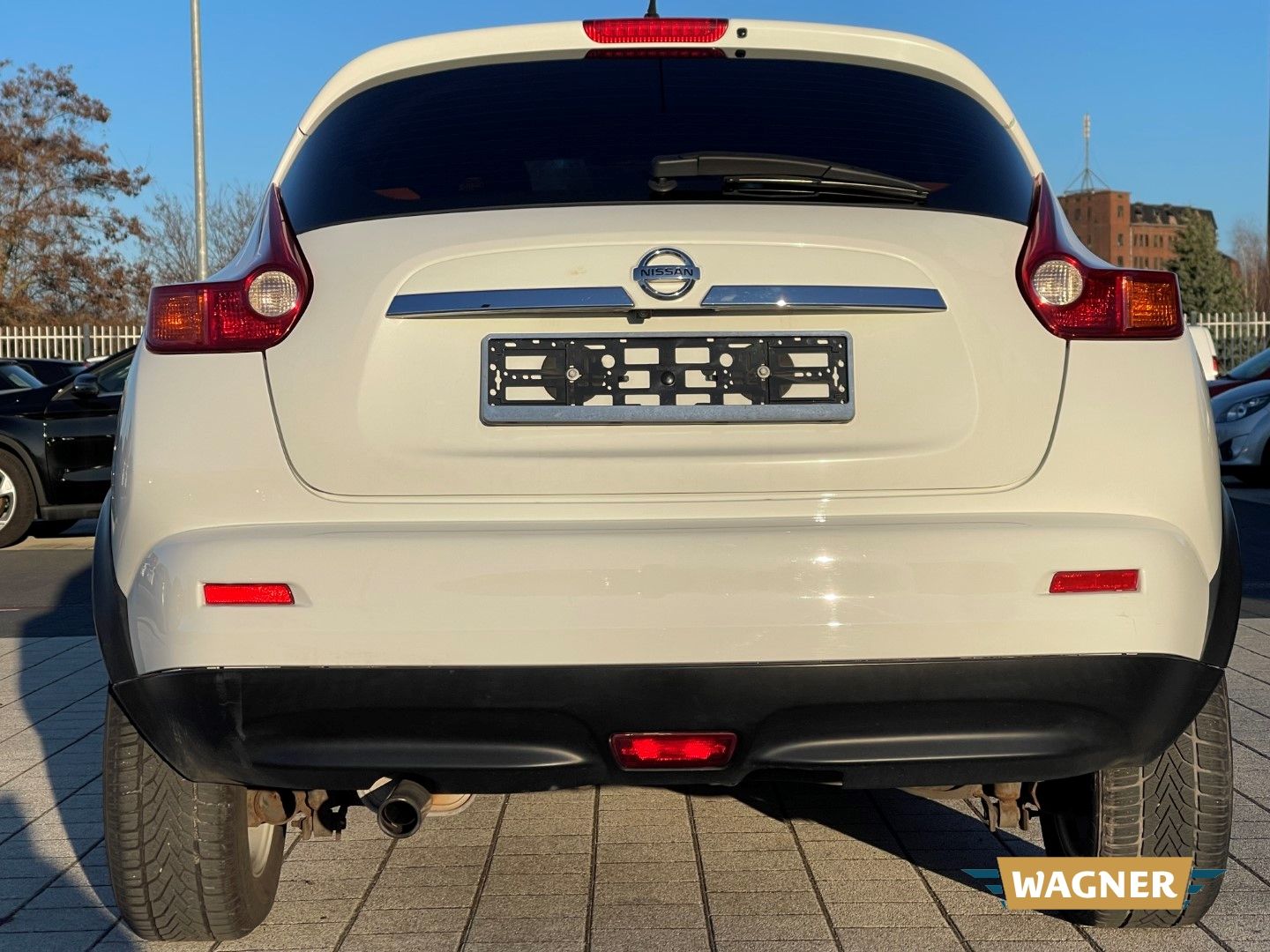 Fahrzeugabbildung Nissan Juke Acenta Rückfahrkamera leichter Frontschaden