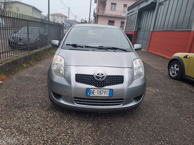 Toyota Yaris 1.0 benzina 5porte neopatentati cli