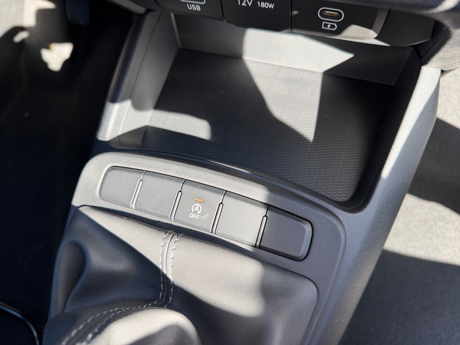 Fahrzeugabbildung Hyundai i10 1.0 Select Navi Kamera