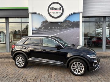 Fahrzeugabbildung Volkswagen T-Roc 1.5 TSI Style DSG AHK Navi Matrix