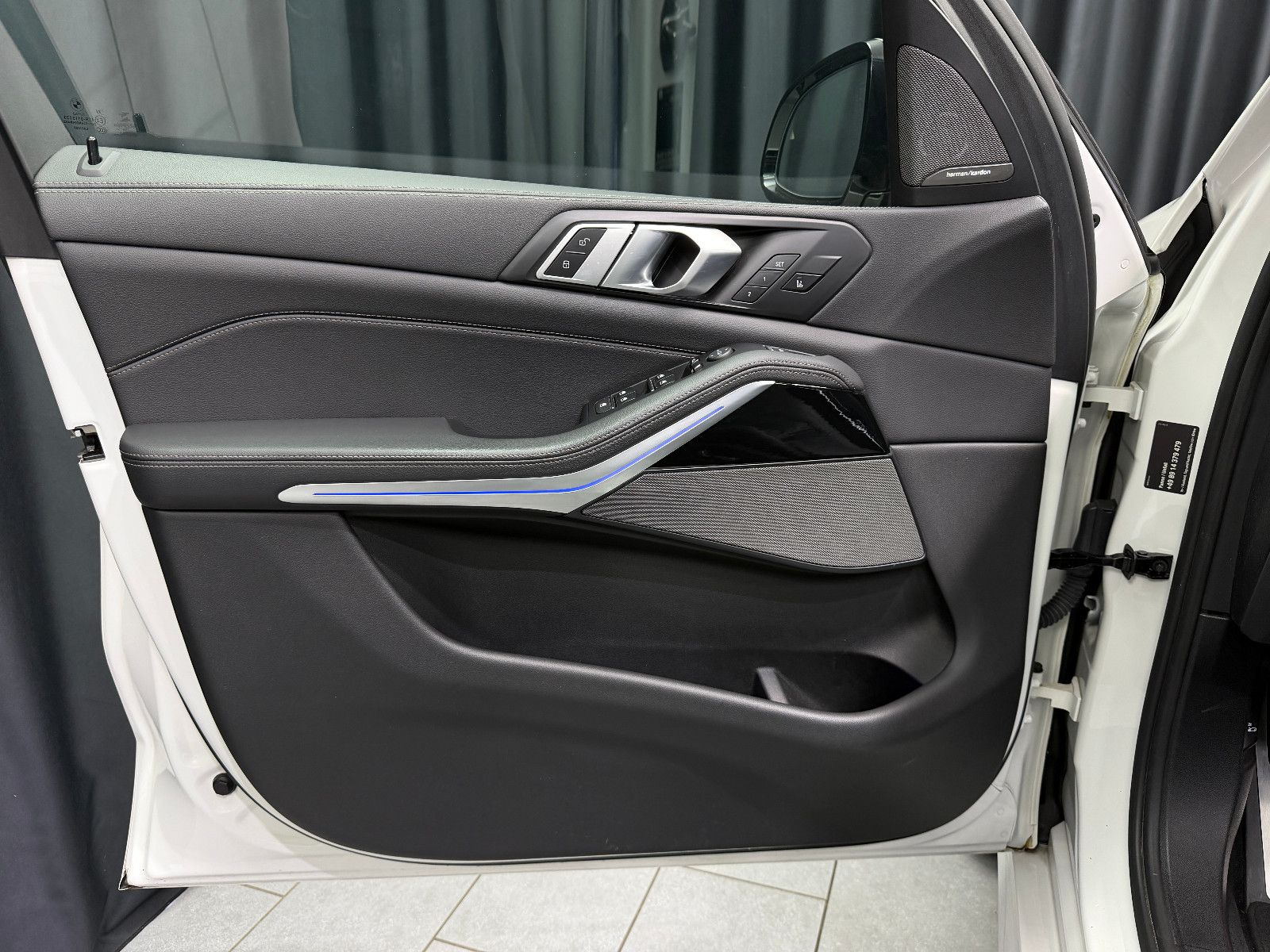 Fahrzeugabbildung BMW X5 M50d|LASER|H&K|360°|PANO|GESTIK|AHK|HuD