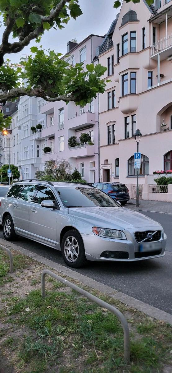 Volvo V70, 2011
