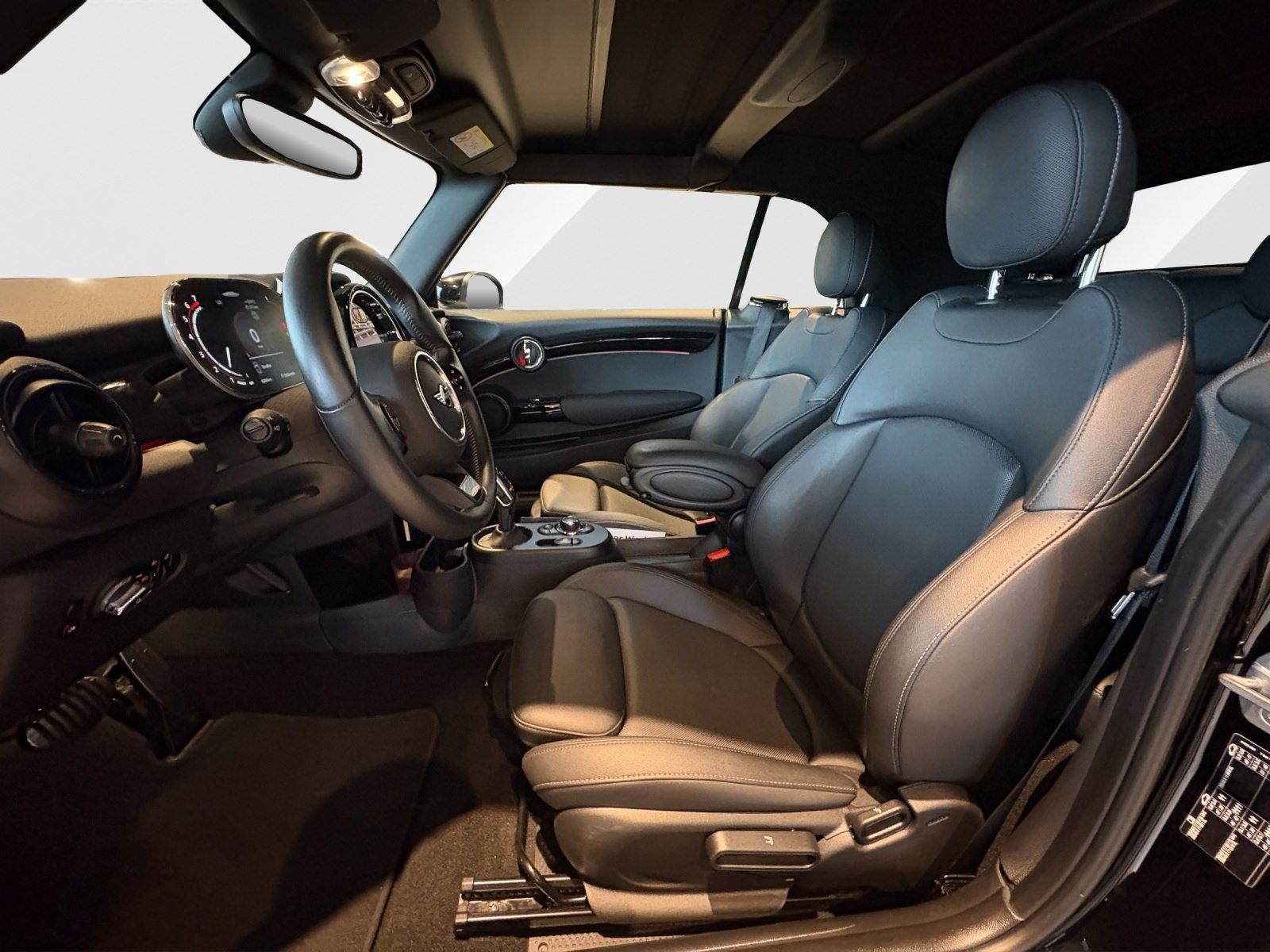 MINI John Cooper Works Cabrio - Bild 11