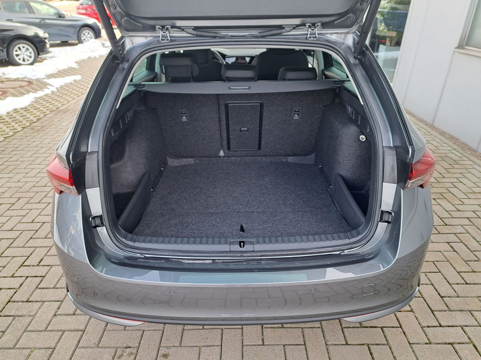 Fahrzeugabbildung SKODA Octavia 2.0 TDI Selection LED KAMERA SITZHEIZUNG