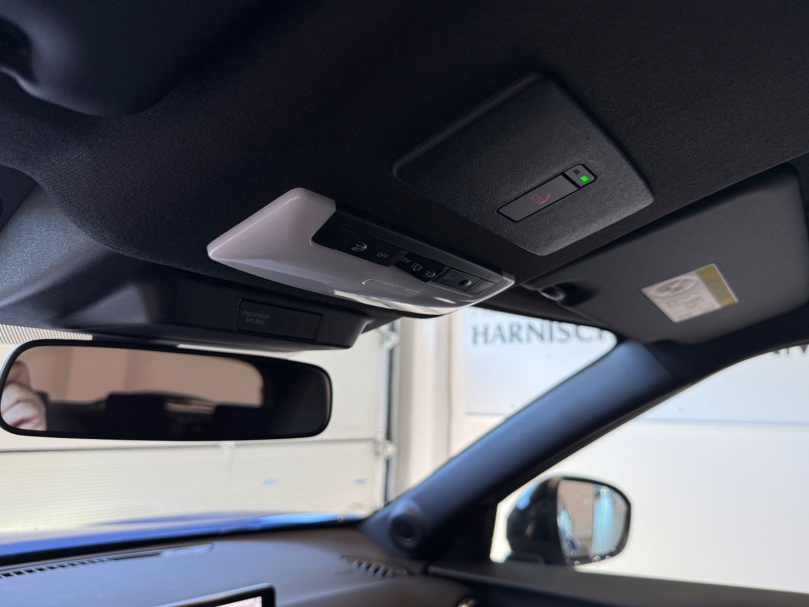 Fahrzeugabbildung Nissan Juke N-Connecta MT - Navi, Winter-P., Teilleder