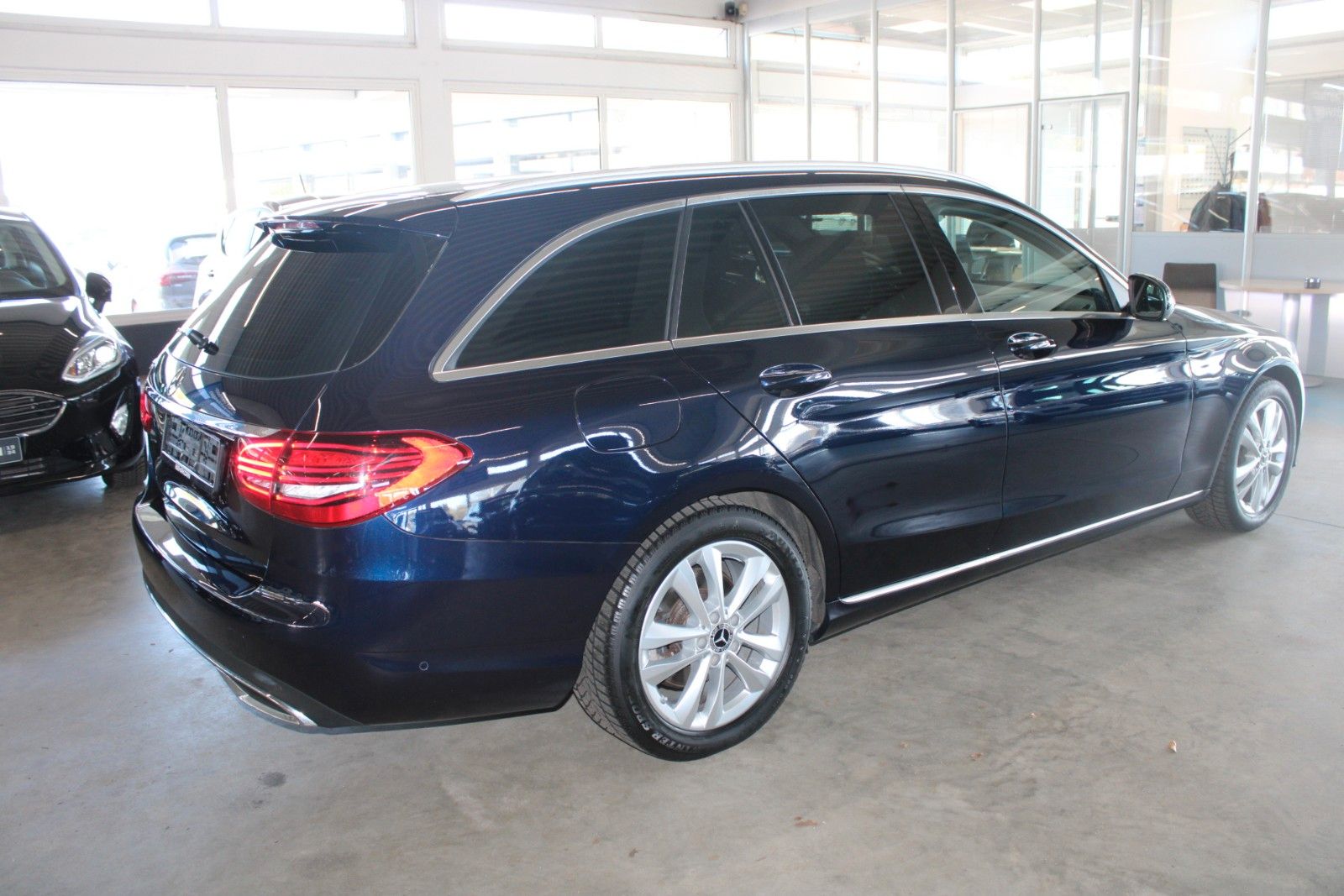 Fahrzeugabbildung Mercedes-Benz C 200 T 9-G Tronic Avantgarde MHEV LED AHK CAM