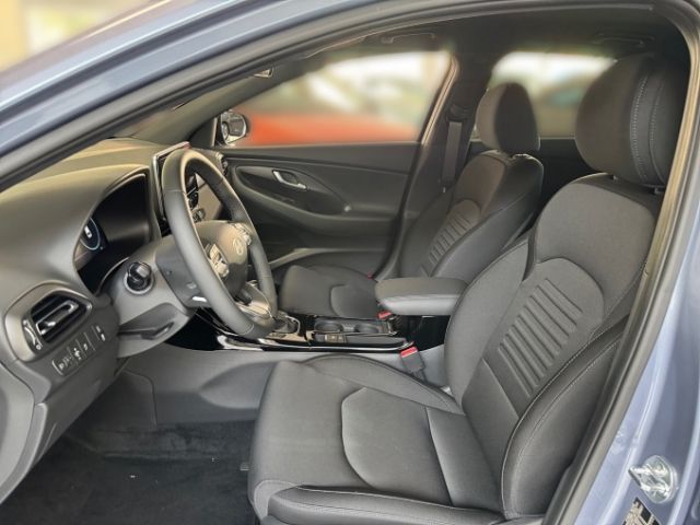 Fahrzeugabbildung Hyundai i30 Advantage 1.0 T-GDI EU6e Navi Digitales Cock
