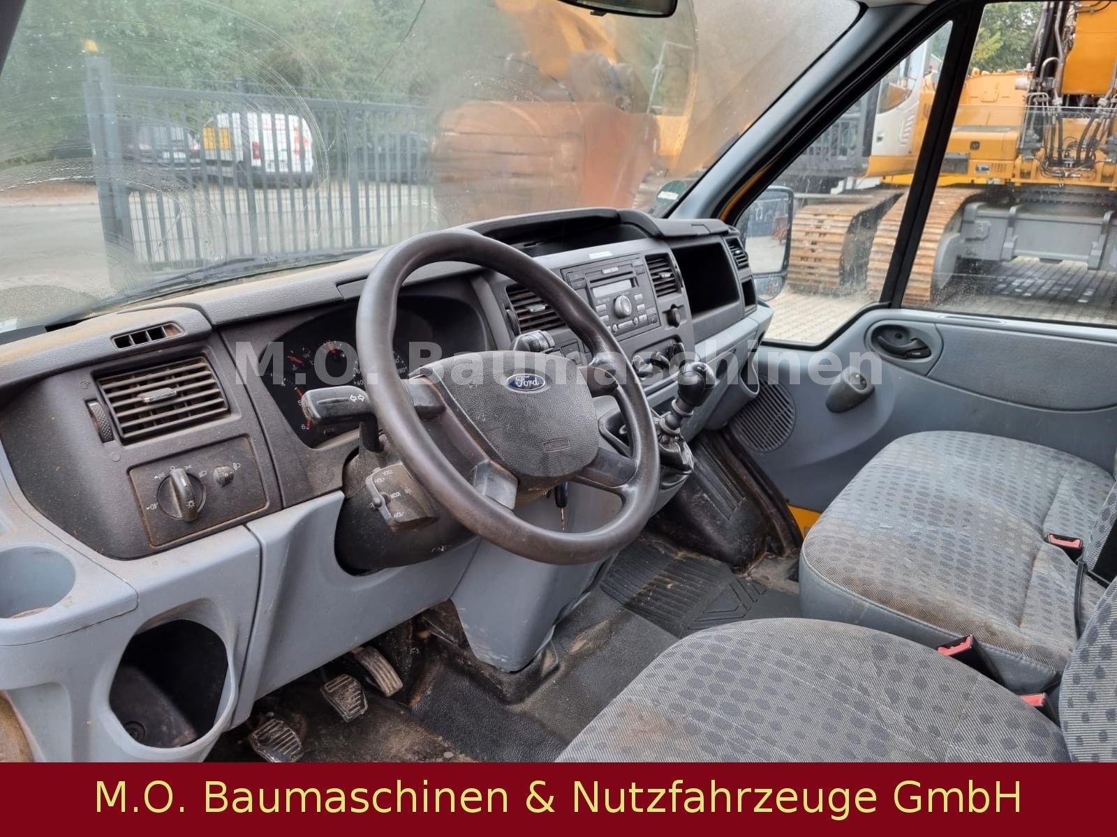 Fahrzeugabbildung Ford Transit Pritsche FT 350 EL /  DOKA / AC /