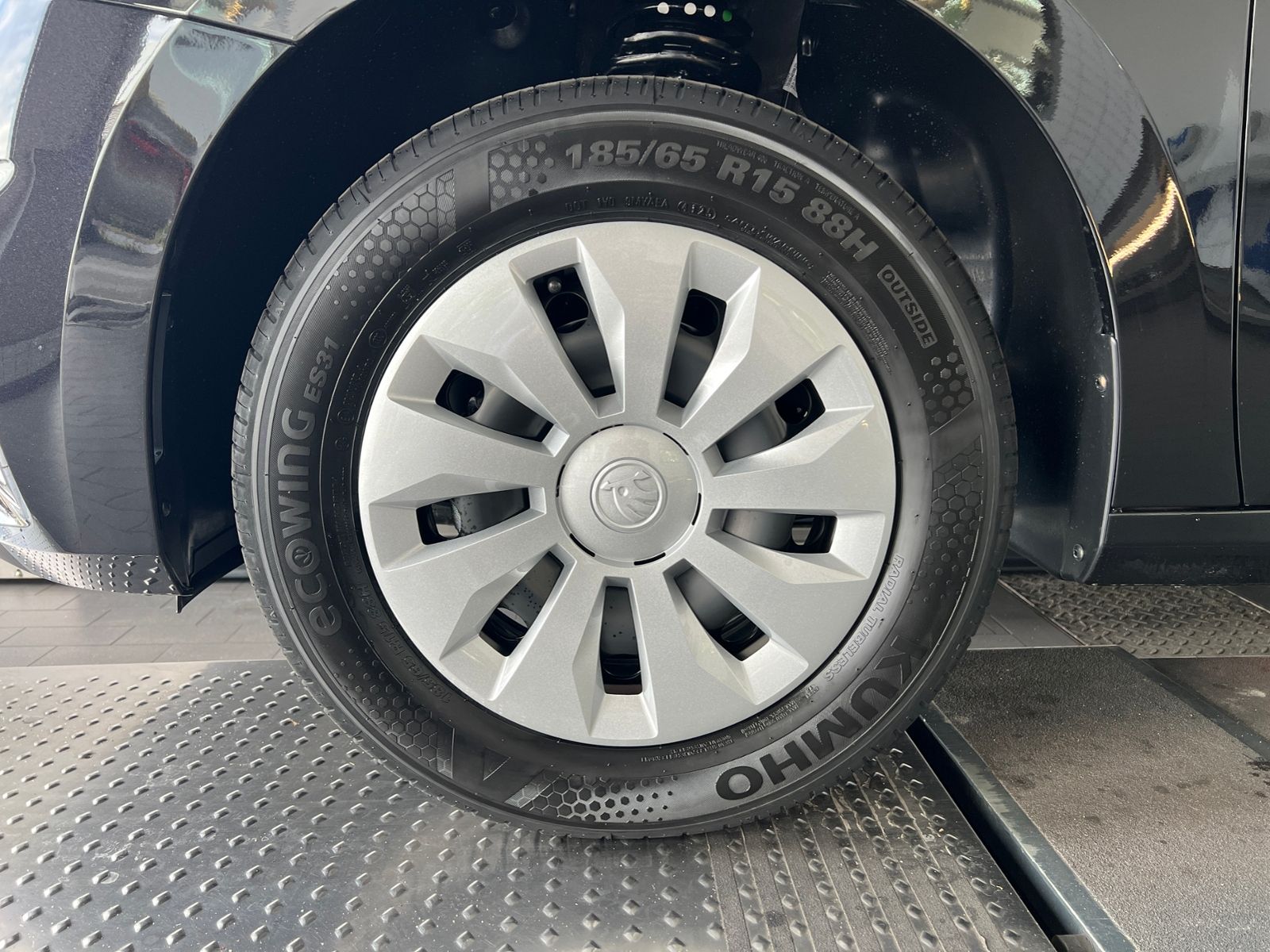 Fahrzeugabbildung SKODA Fabia  Selection 1.0 MPI *Climatronic, LED, Einp